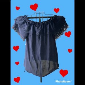 New Directions Laser Cut Eyelet Short Sleeve On/Off Shoulder Top NWT